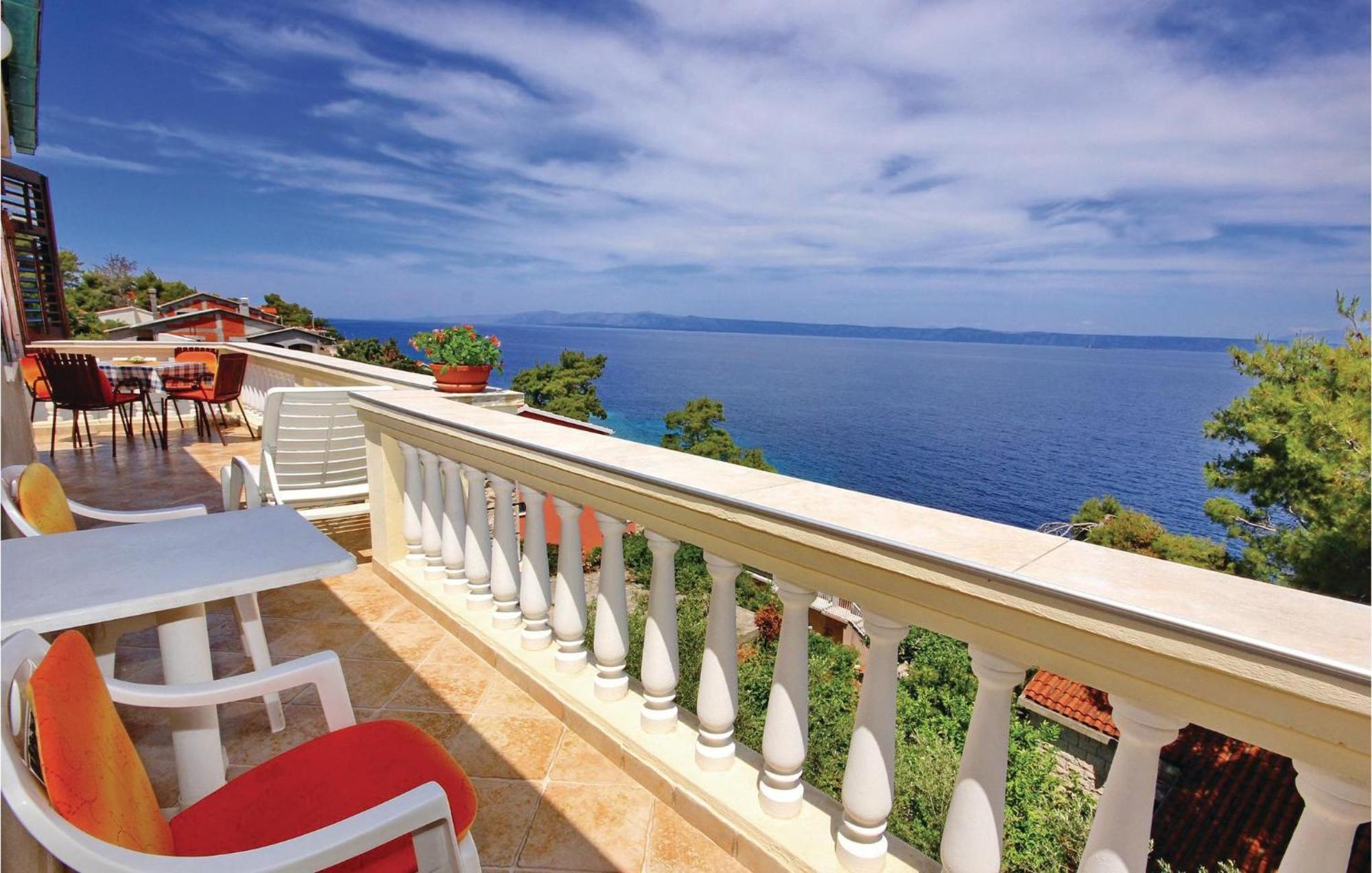 Gorgeous Apartment In Prigradica With Kitchen Luaran gambar