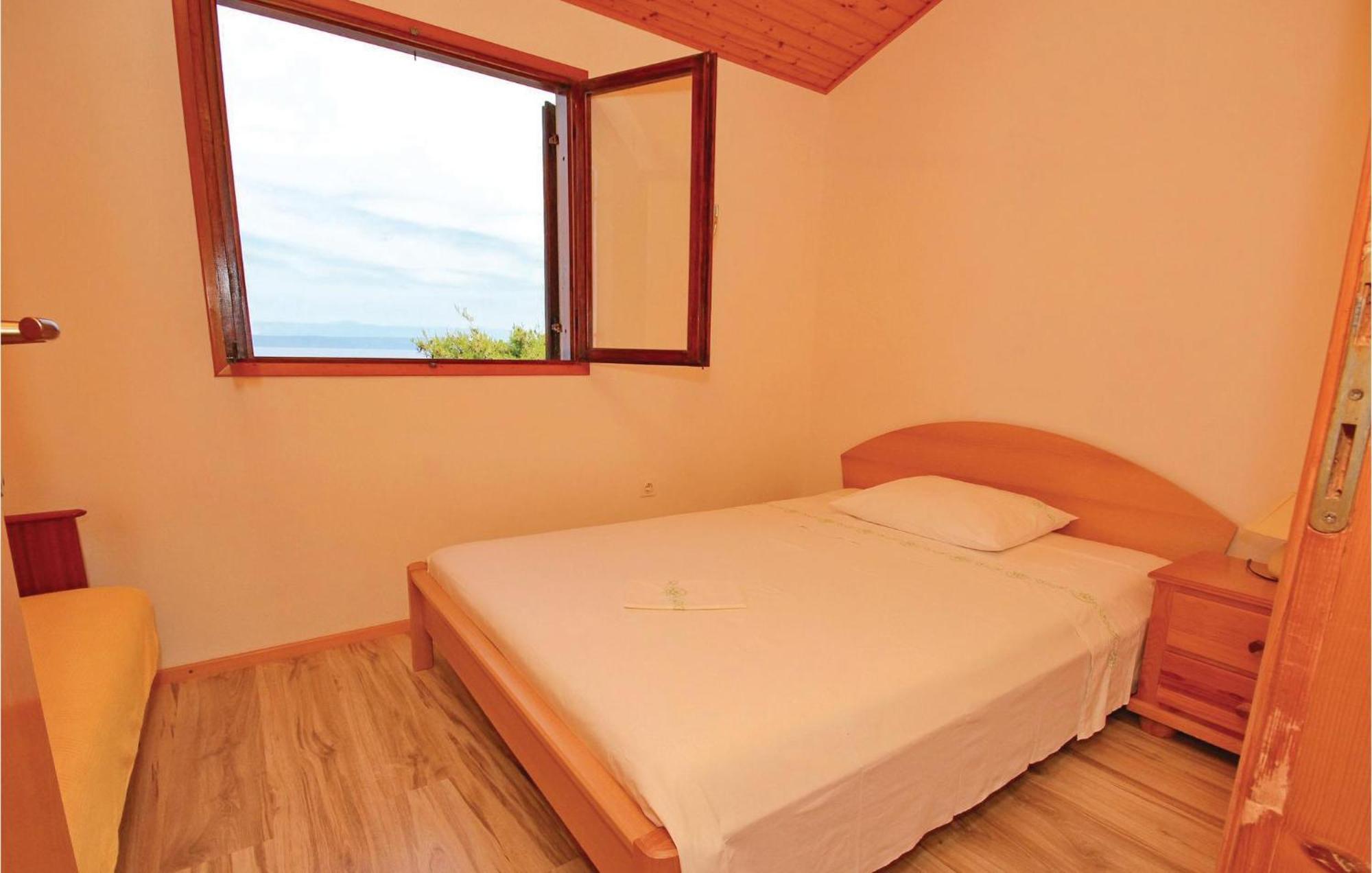 Gorgeous Apartment In Prigradica With Kitchen Luaran gambar